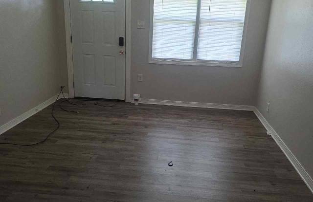 111 East Hilly Avenue