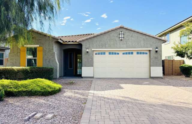 3039 E MAHOGANY Place