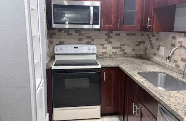 212 NW 46th Court 212, Deerfield Beach, FL 1