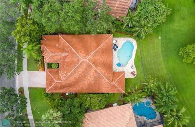 2611 Oakbrook Ct