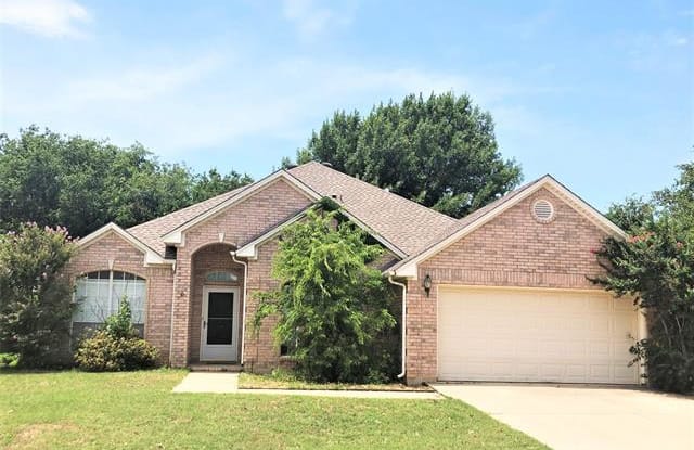 5825 Clear Creek Drive - 5825 Clear Creek Drive, Haltom City, TX 76137