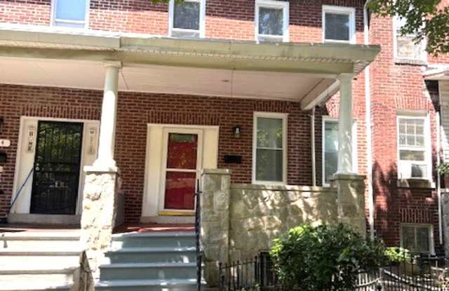 Photo of 2216 Whittier Avenue - 1