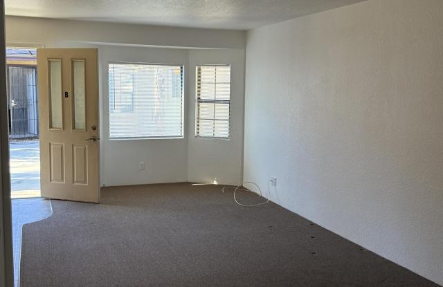 1283 N Tapadero Drive