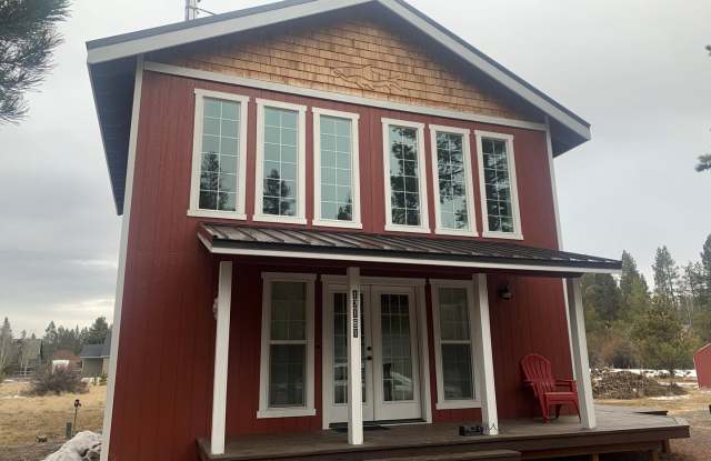 Photo of Charming Canal-Front Cottage Near Sunriver | Month-to-Month