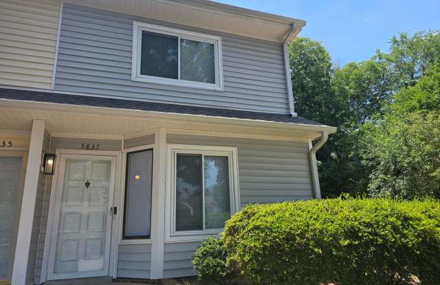 Stylishly Renovated End-Unit Townhome with Easy Raleigh Access
