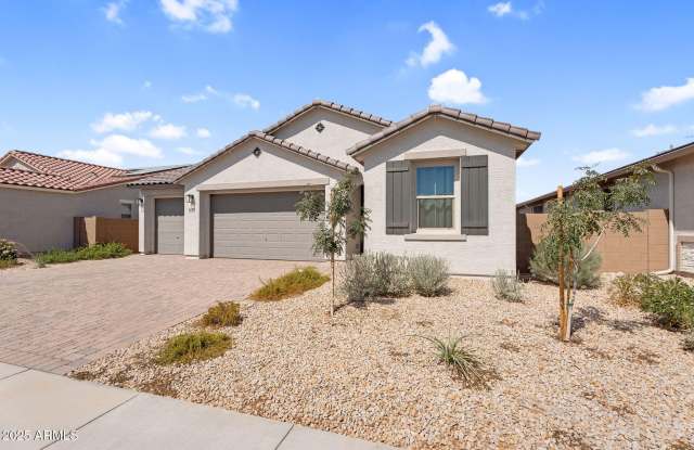 18570 W HONEYSUCKLE Drive