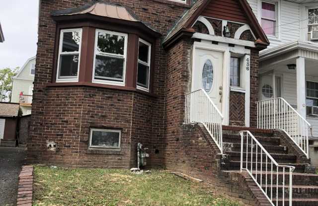 436 Barclay Street