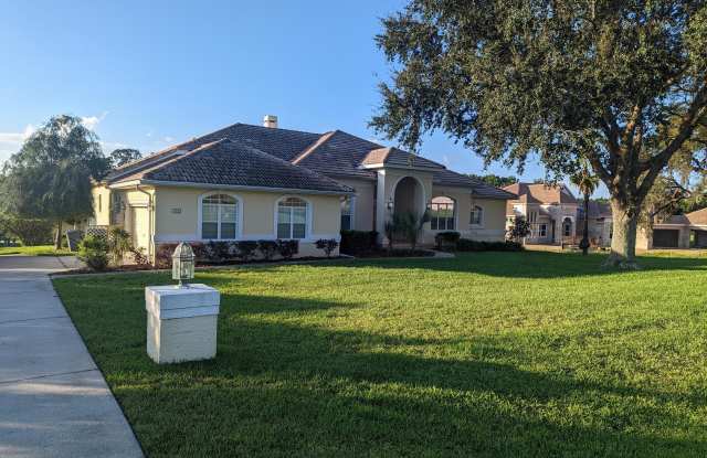 482 West Fenway Drive