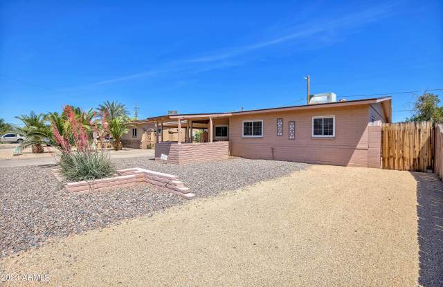 842 W FAIRMOUNT Avenue