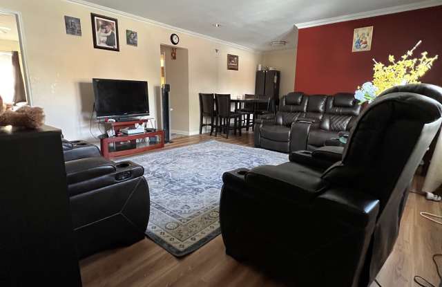 Photo of 289 Main Street