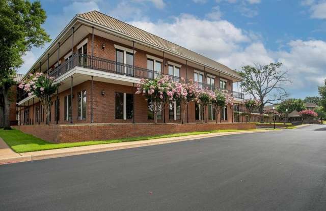 3300 S Broadway Avenue