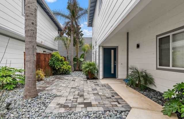 Luxurious Coastal Retreat with Stunning Ocean Views