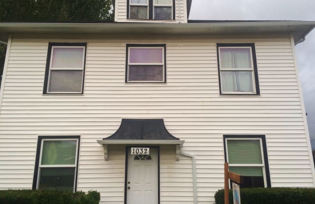 1032 Burwell St #3 - 1032 Burwell Street, Bremerton, WA 98337