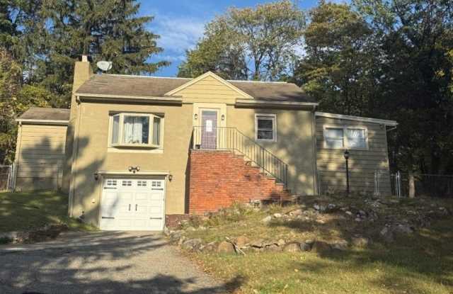 Photo of 980 Black Oak Ridge Rd