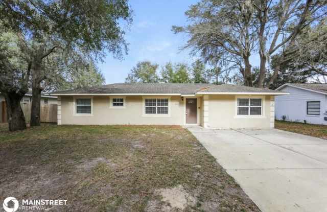 2727 North Dellwood Drive - 2727 North Dellwood Drive, Eustis, FL 32726