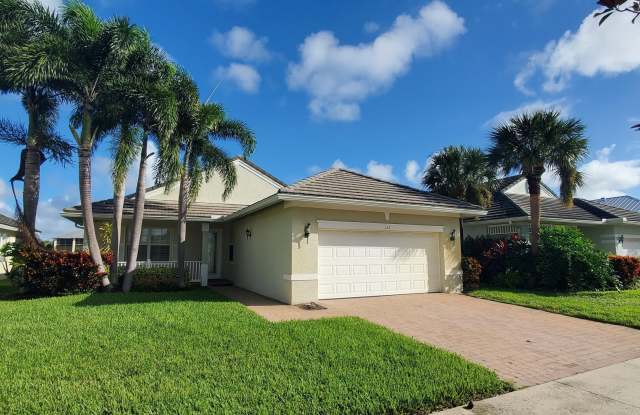 122 NW Swann Mill Circle