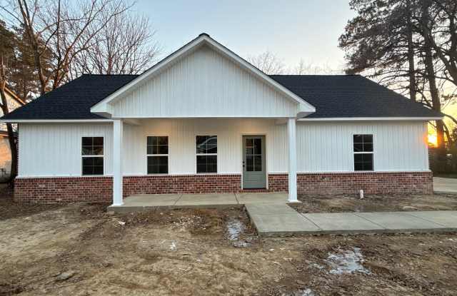 Photo of 41 Wooten Avenue