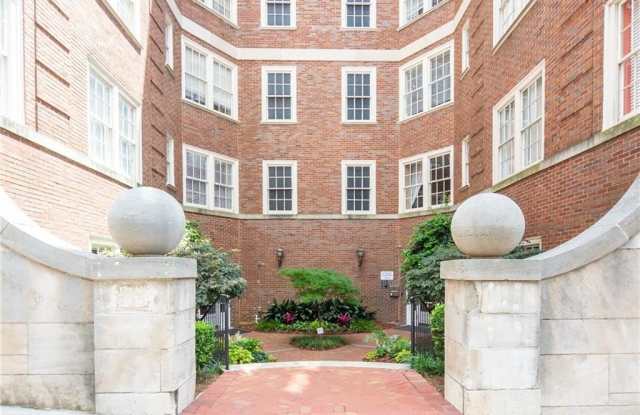 800 Peachtree Street NE