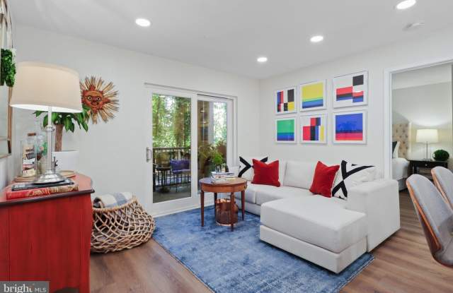 3303 WYNDHAM Circle