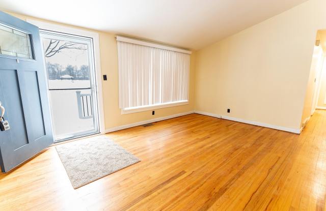 18957 Maplewood Street