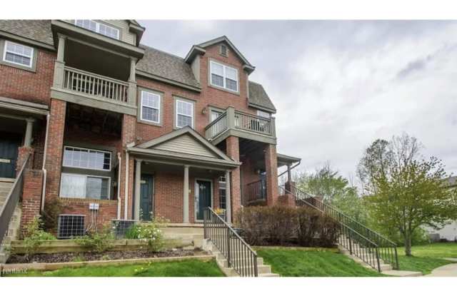 2906 Barclay Way - 1