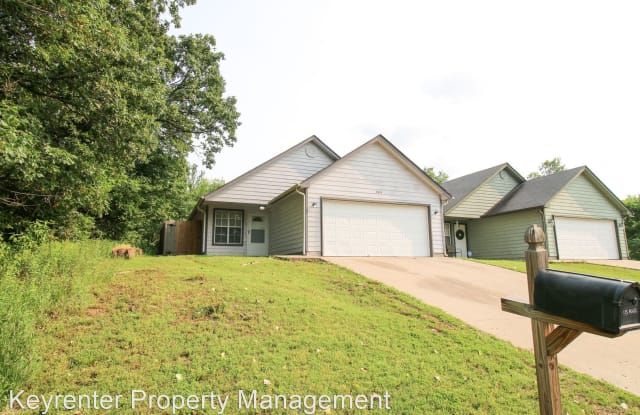 2010 W 58th St - 2010 West 58th Street, Tulsa, OK 74107