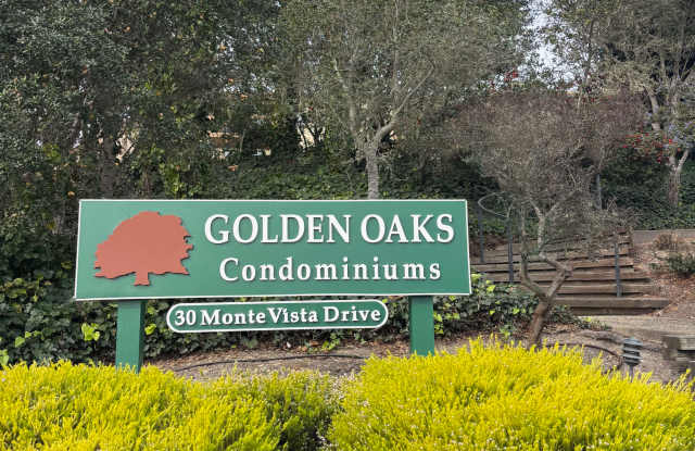 3205 Golden Oaks Lane