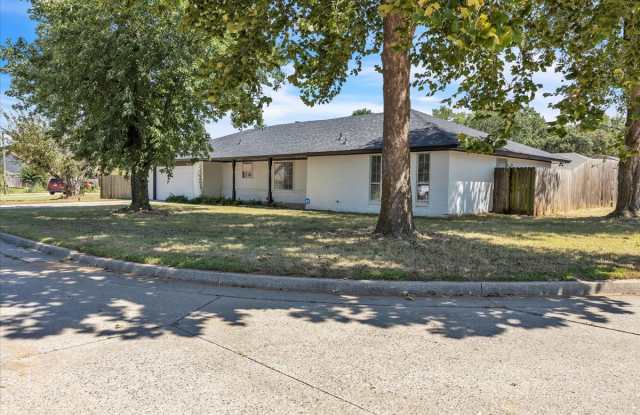 9800 Willow Wind Drive