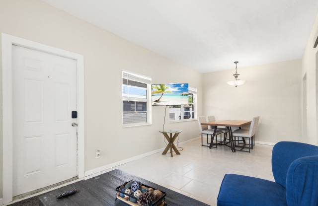 1125 Northeast 5th Avenue