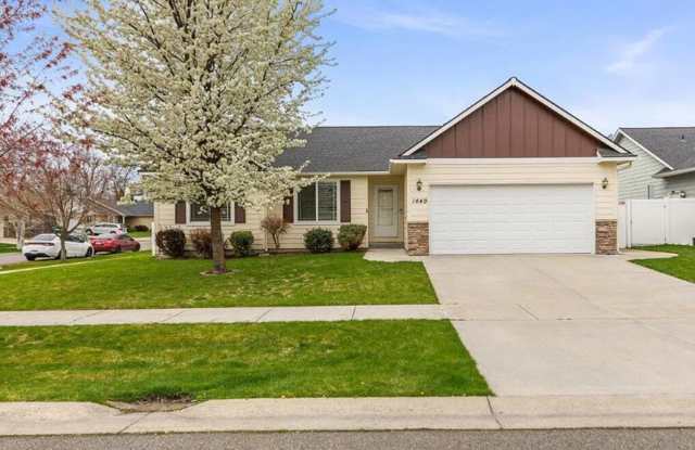 3 Bed, 2 Bath, Single Level House in Post Falls