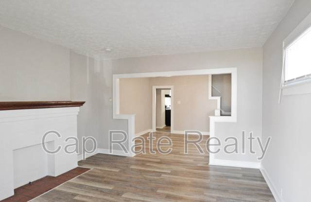 1111 E 22nd Ave