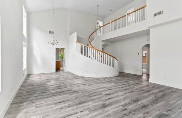 27901 Glenfield Circle