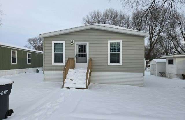 Photo of 108 laurinda