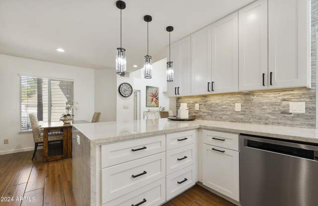 10065 E MISSION Lane