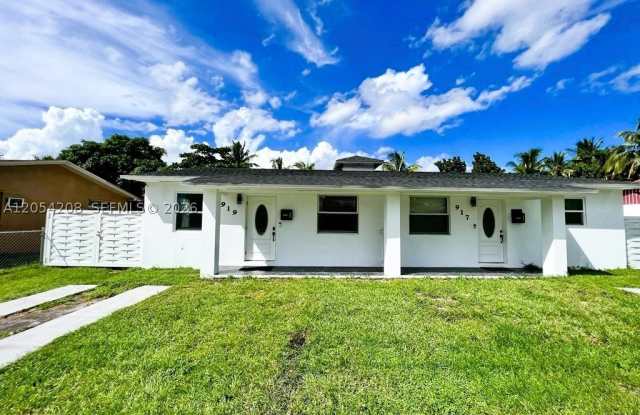 917 NW 103rd St