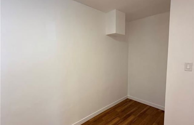 Photo of 19148 Saticoy Street