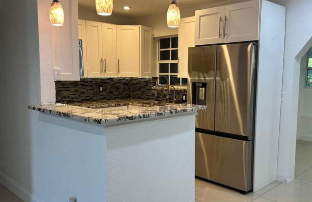 Photo of 104 NE 16th Avenue, Boynton Beach, FL 33435