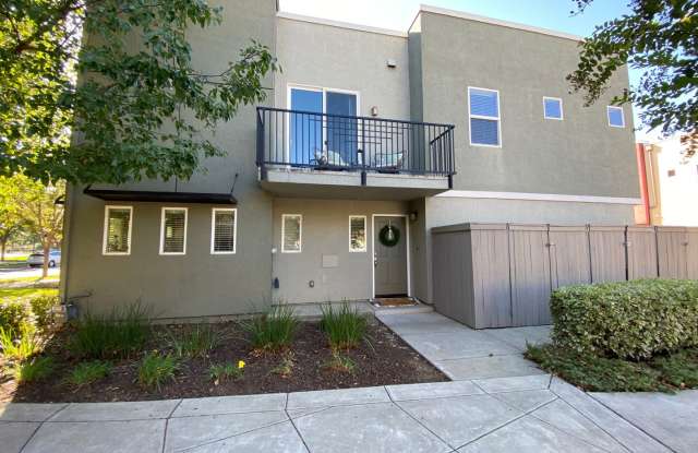 Contemporary 3 Bedroom Capital Village Townhome - 10828 Atherstone Drive, Rancho Cordova, CA 95670