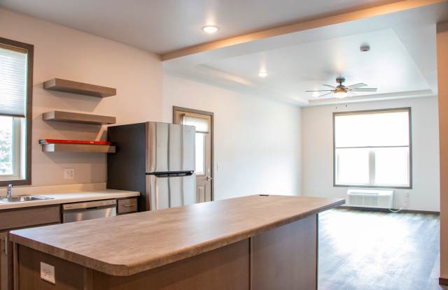 Top Floor Corner 1bed- Available NOW!
