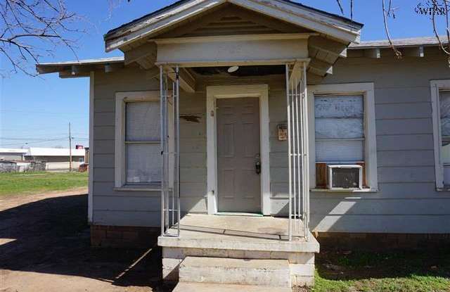 2409 Buchanan - 1