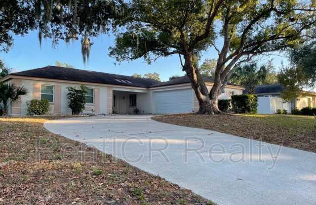 Photo of 810 Maple Ridge Road