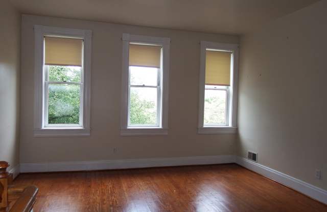 Beautiful Two Level Two Bedroom with Two Baths in Historic Mt Vernon Ready to Move In