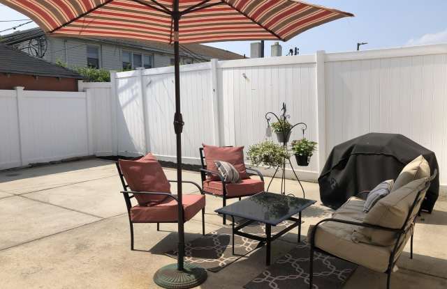 321 W Walnut Street unit: 2