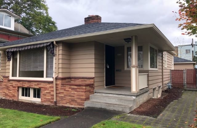 6436 NE 26th Ave - 6436 Northeast 26th Avenue, Portland, OR 97211