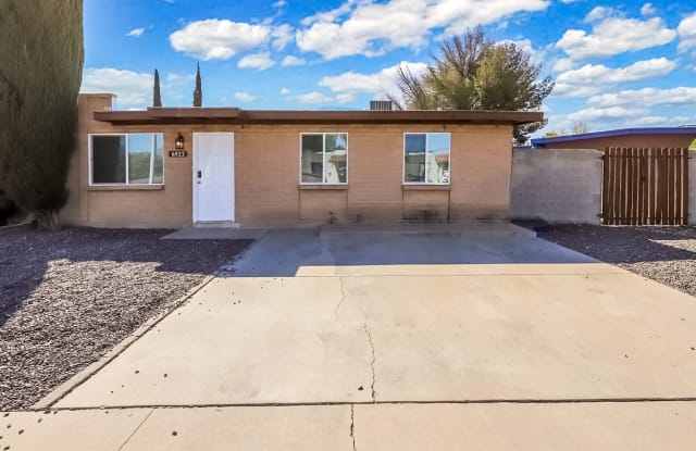 6922 East Golf Links Circle - 6922 East Golf Links Circle, Tucson, AZ 85730