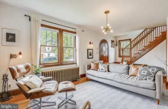 1123 44th Place Southeast