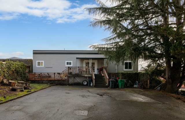 150 Saint Helens Street - B