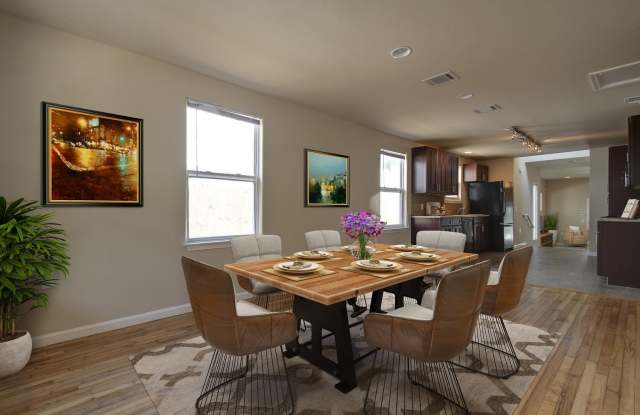 UT PRE LEASE: 2009 Remodeled 6 Bed / 3 Bath, Wood  Stained Concrete Floors, Custom High End Kitchen and Bathrooms, Just North of UT