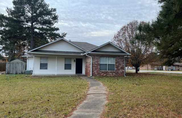 1701 Mandy Cove, Jacksonville AR 72076 - Nice 3br 2ba w/2 car garage