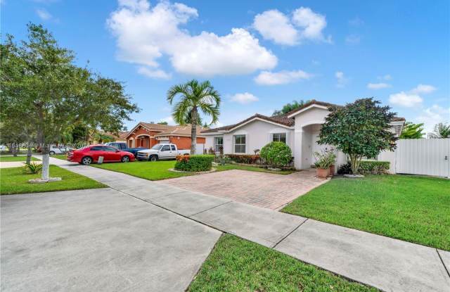 11352 SW 245th St - 11352 Southwest 245th Street, Princeton, FL 33032